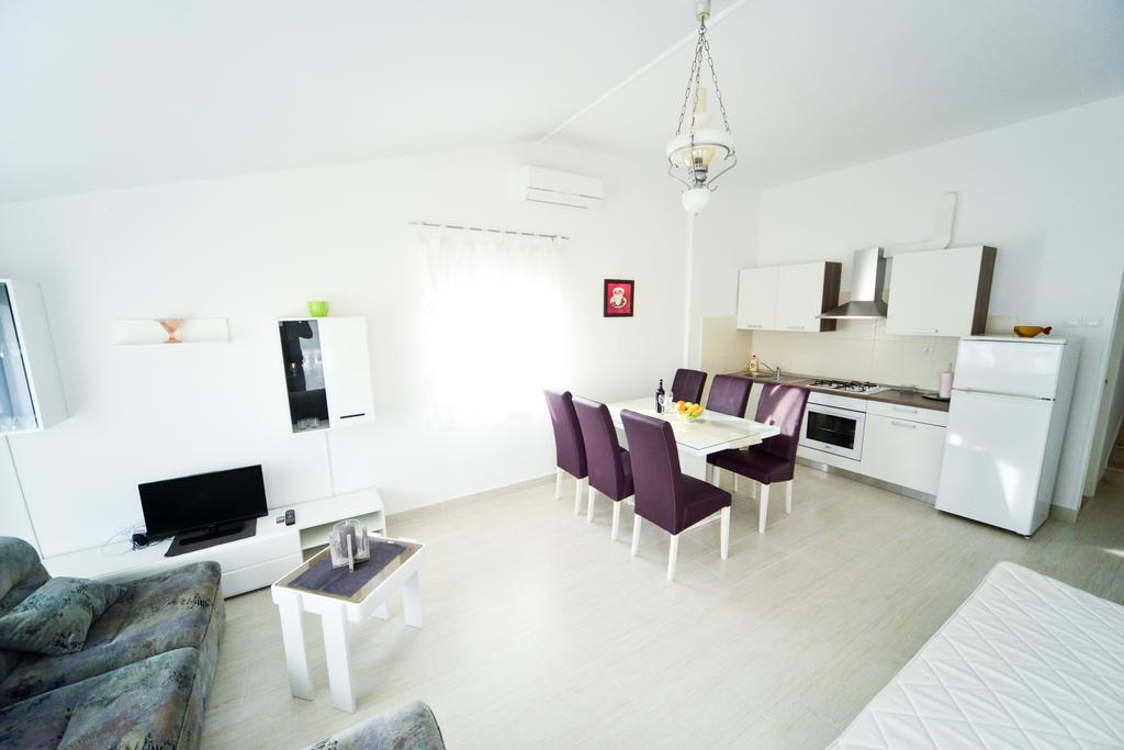 Apartments Valentina Petrcane Eksteriør bilde