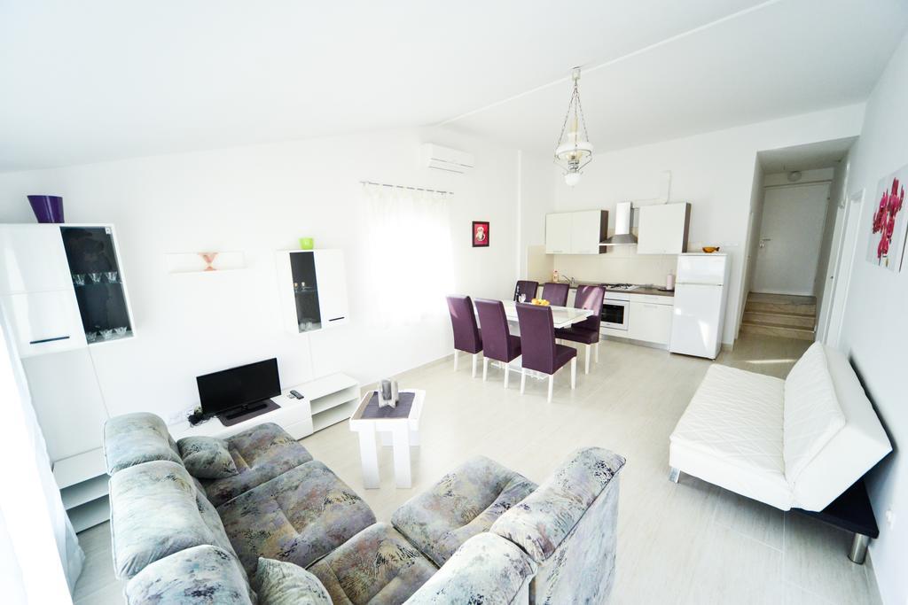 Apartments Valentina Petrcane Eksteriør bilde