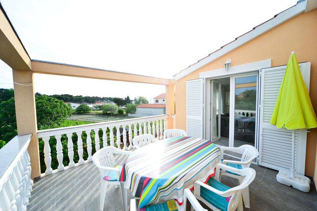 Apartments Valentina Petrcane Eksteriør bilde