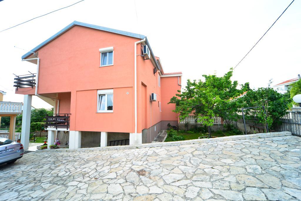 Apartments Valentina Petrcane Eksteriør bilde